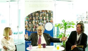 Extract from the film “Integral Development Journey”; Xenya Cherny-Scanlon (Right Livelihood Award), Cornelio Sommaruga (former President of ICRC) and Alexander Schieffer (from left to right) at the Right Livelihood Foundation Office in Geneva (Maison de la Paix) 